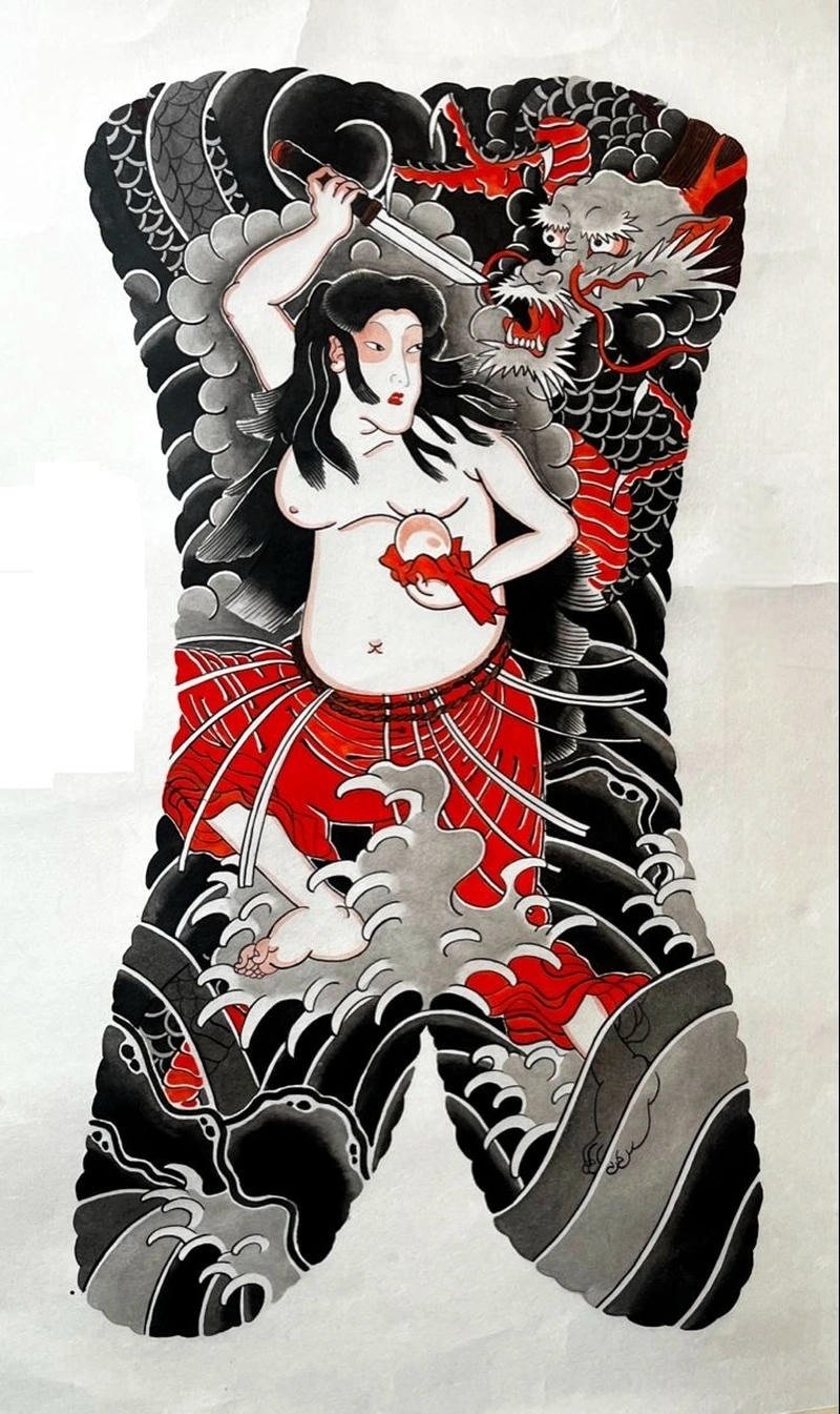 Hình ảnh hình xăm yakuza với cá koi và sóng nước nổi bật