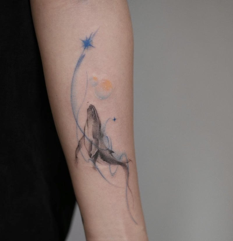 Hình ảnh tattoo cá voi kết hợp sóng và mây