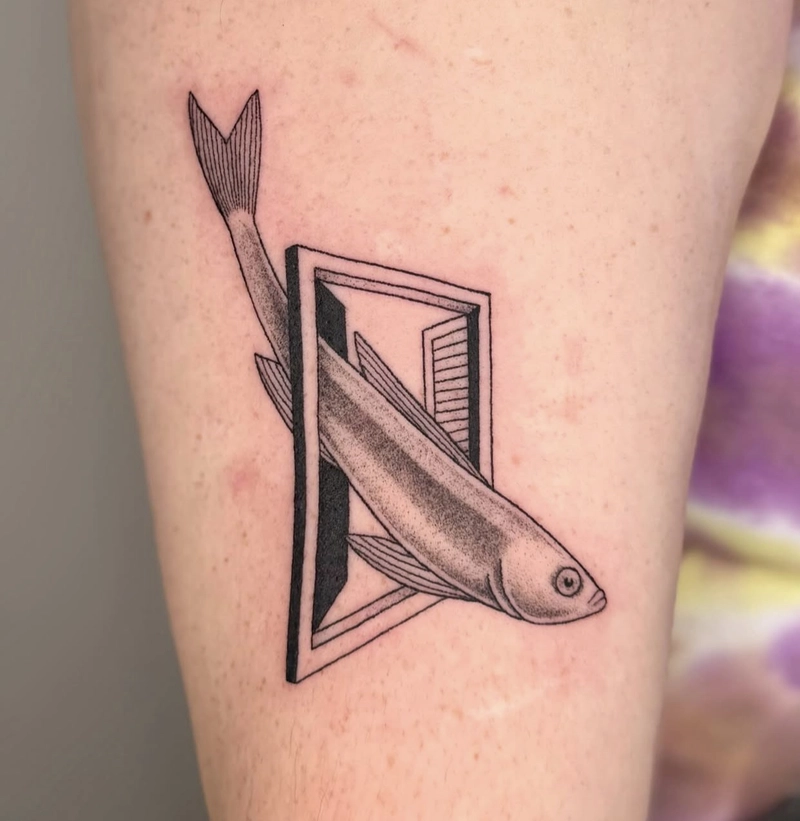 Hình tattoo con cá thể hiện cá tính riêng biệt