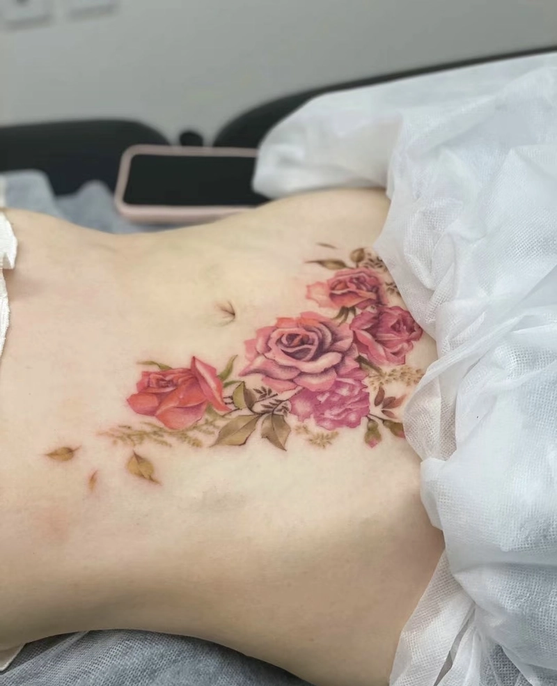 Hình xăm bụng nữ mini phù hợp phong cách nhẹ nhàng