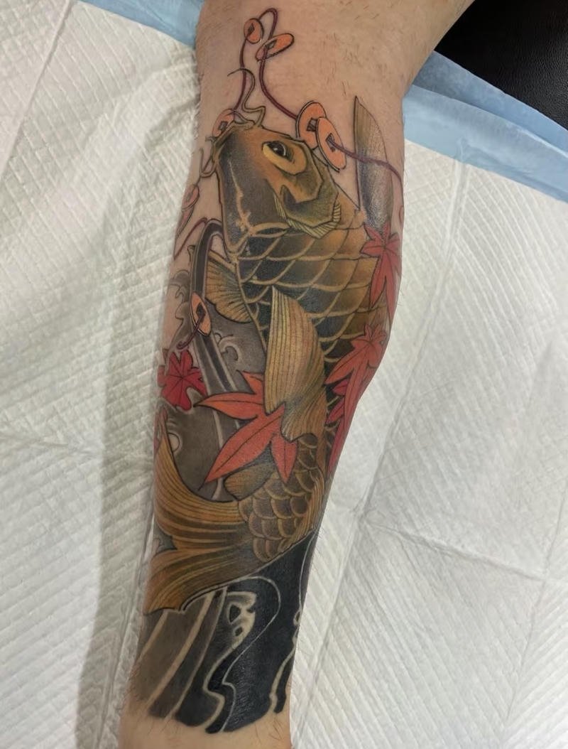 Hình xăm cá chép Nhật cổ nét vẽ dày đậm cá tính