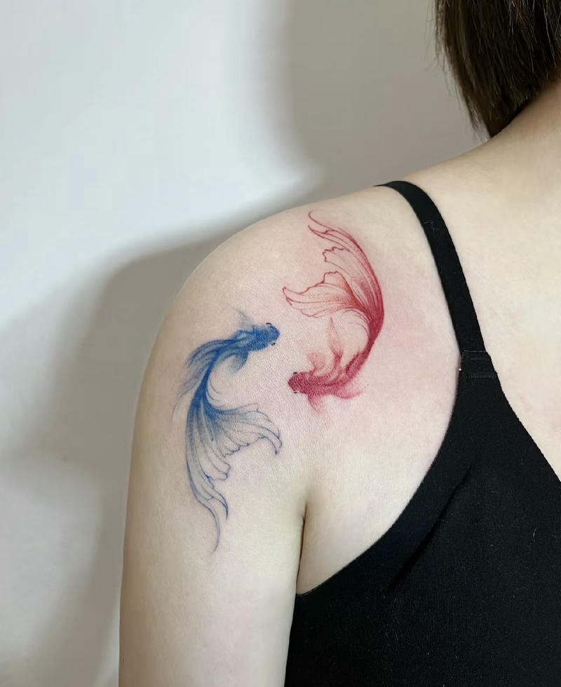 Hình xăm cá chép cổ điển 2 màu