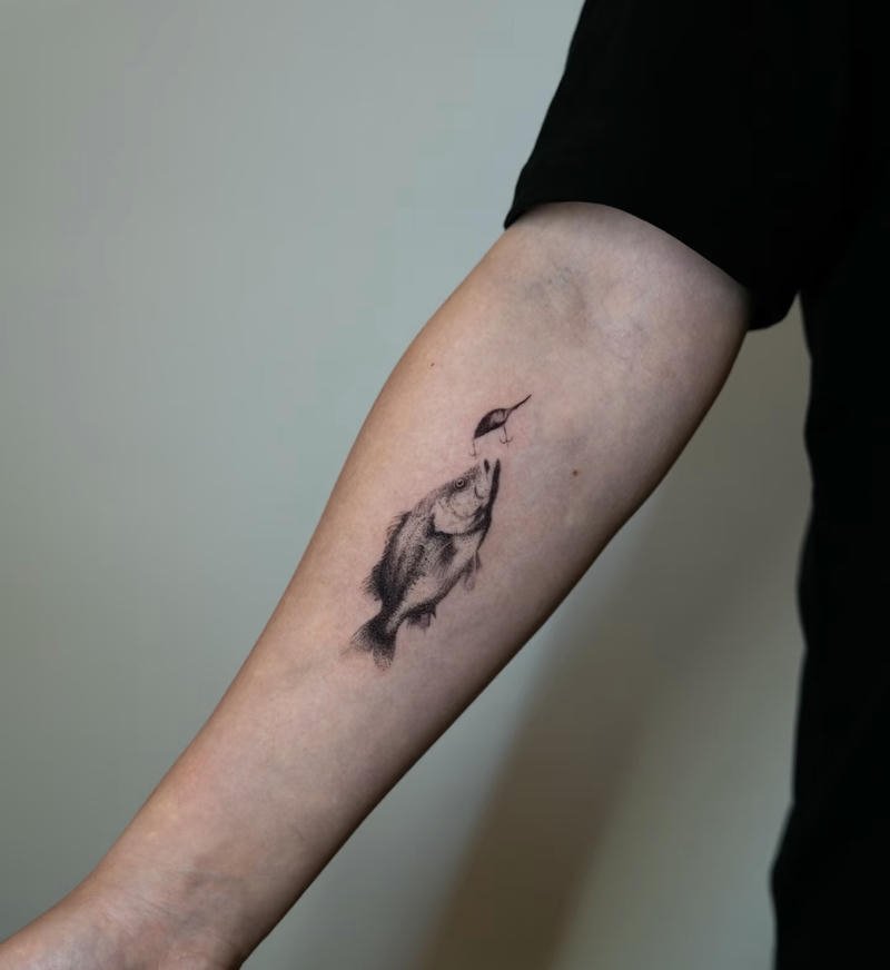 Hình xăm cá chép ở cánh tay đẹp