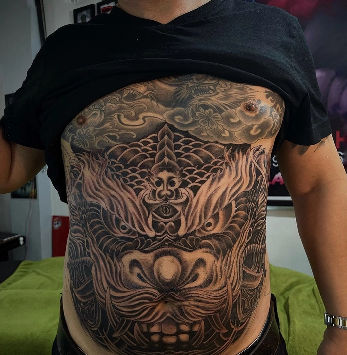 Hình xăm rồng full bụng phong cách nghệ thuật độc đáo