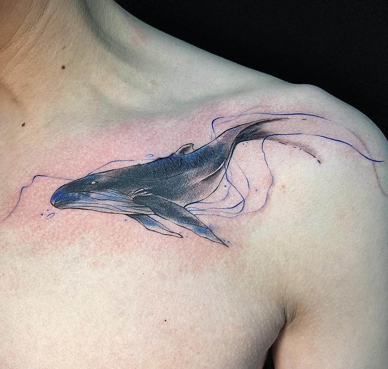 Mẫu hình xăm cá voi nghệ thuật hiện đại ở vai