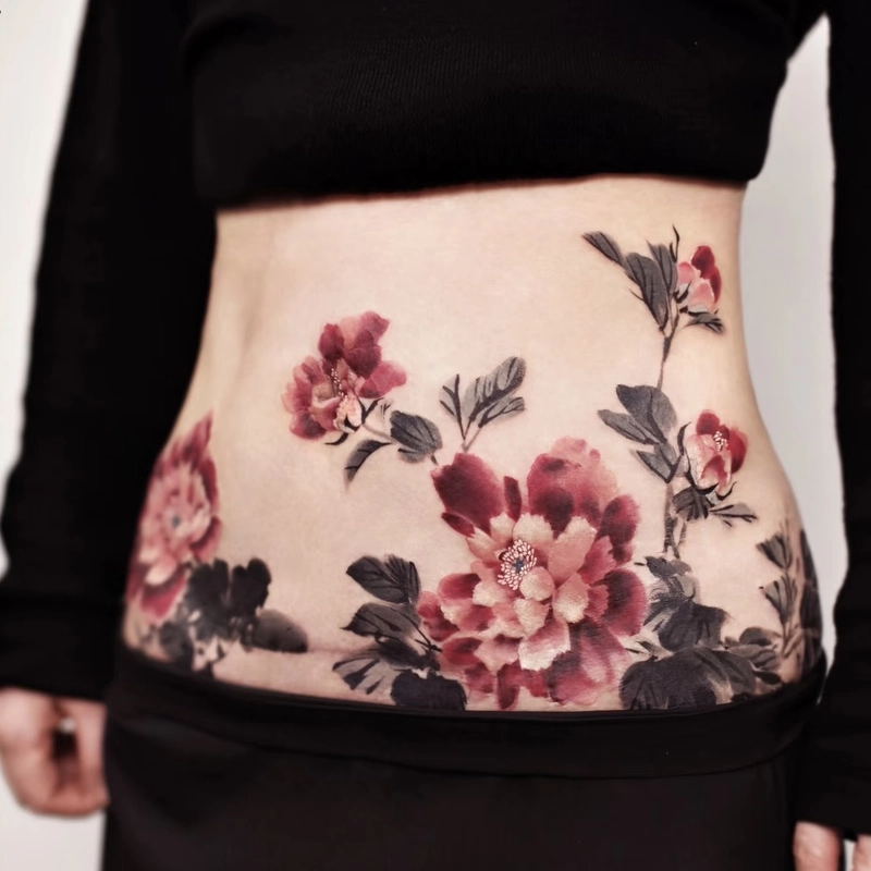 Mẫu xăm bụng nữ phong cách nhẹ nhàng tinh tế