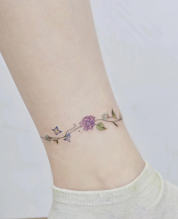 Mẫu xăm vòng chân nữ nét mảnh dễ thương