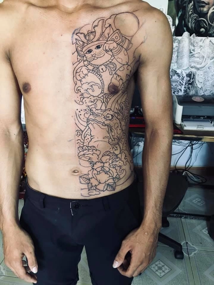 Tattoo bụng nửa phong cách truyền thống nhật cổ