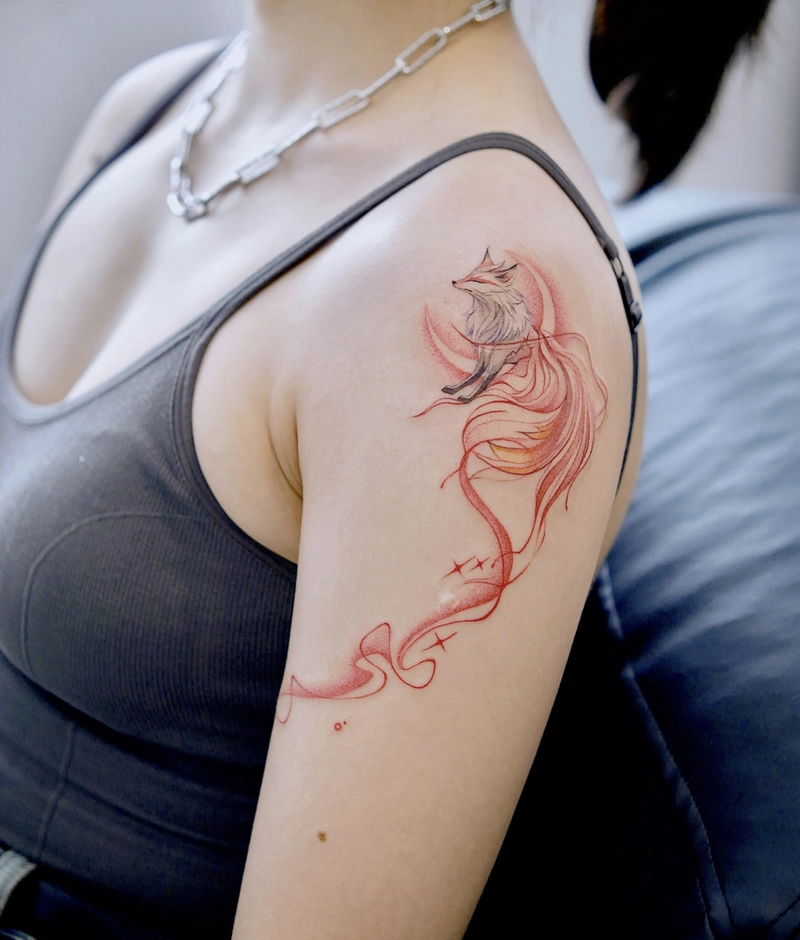 Tattoo cáo 9 đuôi nghệ thuật bay bổng độc đáo