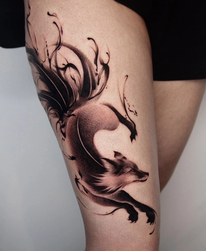 Tattoo cáo 9 đuôi phá cách với phong cách hiện đại