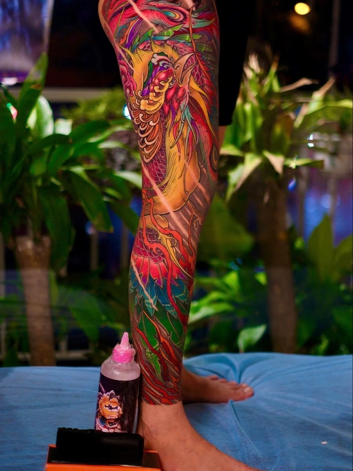Tattoo chân nhật cổ thể hiện nét cá tính rõ
