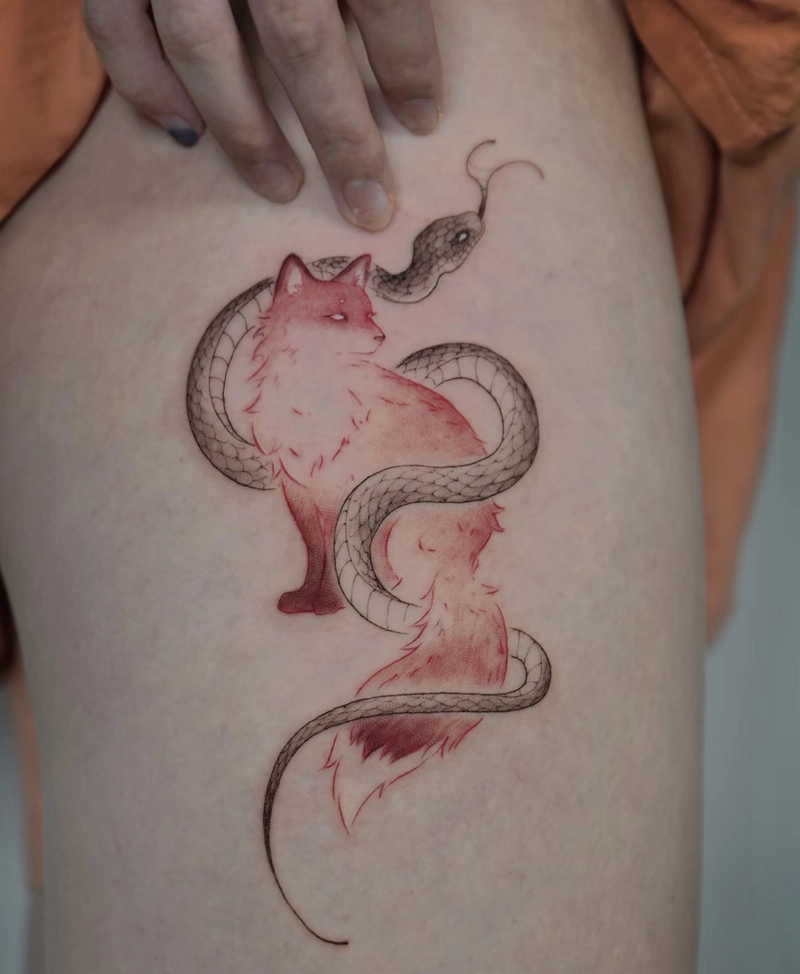 Tattoo con cáo và con rắn độc đáo cá tính