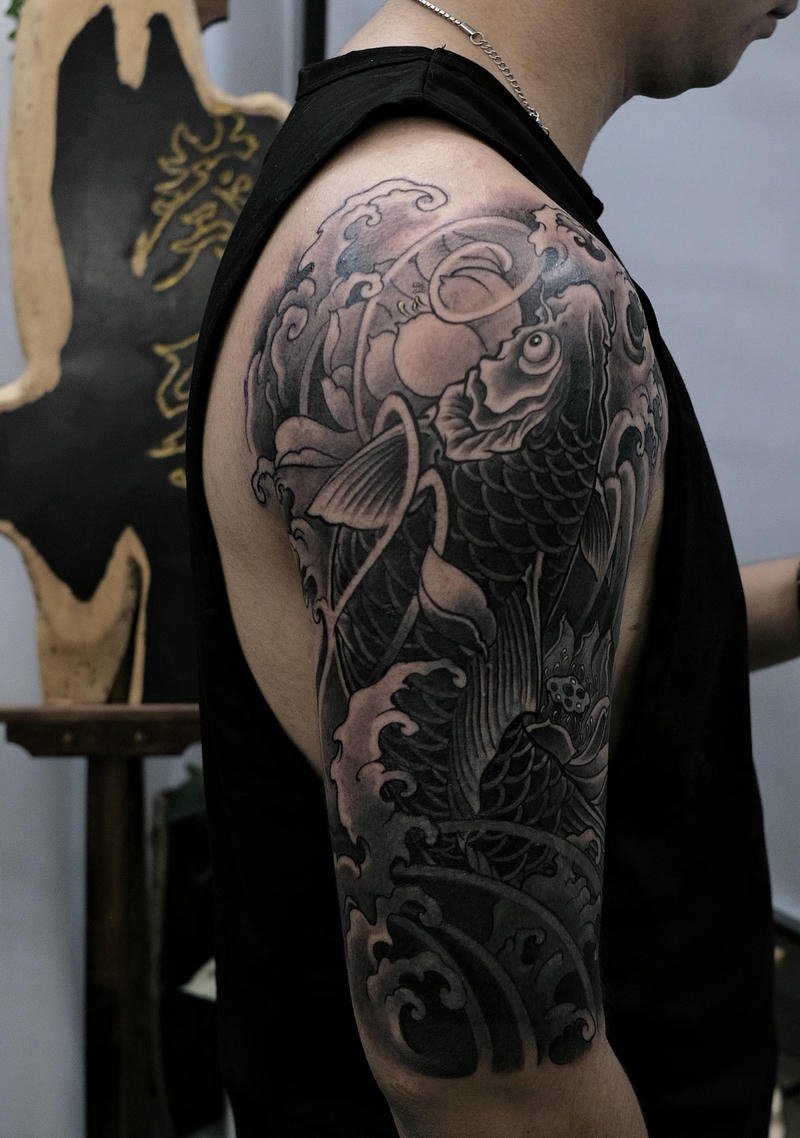 Xăm hình cá chép Nhật cổ phong thái dũng mãnh kiên cường