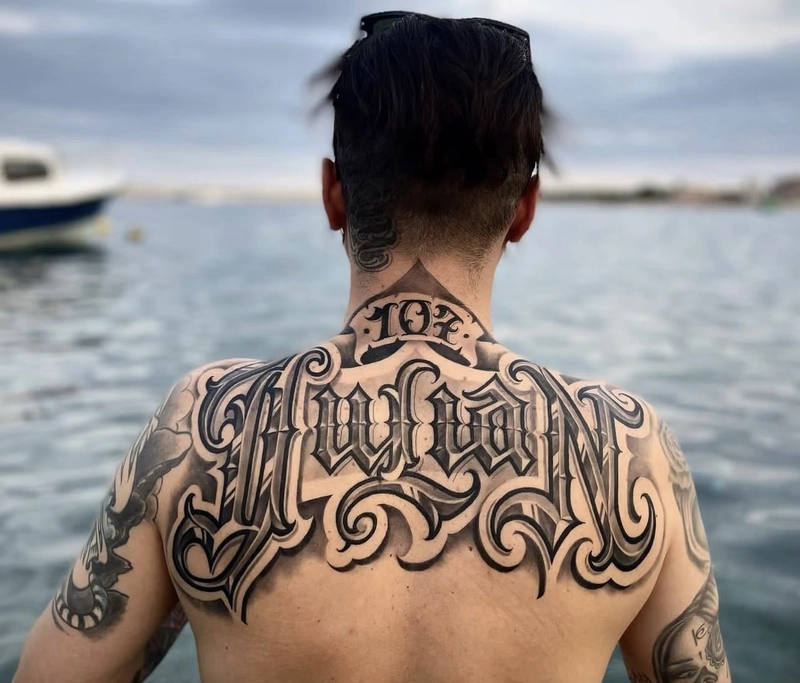 Xăm sau lưng đẹp cho nam ấn tượng