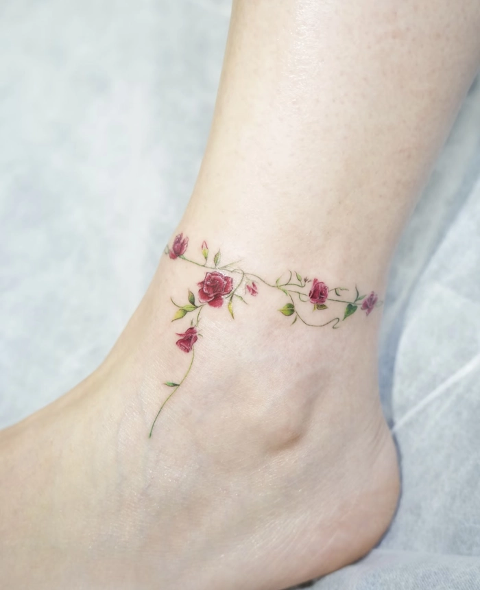 mẫu xăm vòng chân nữ dạng dây mảnh đẹp