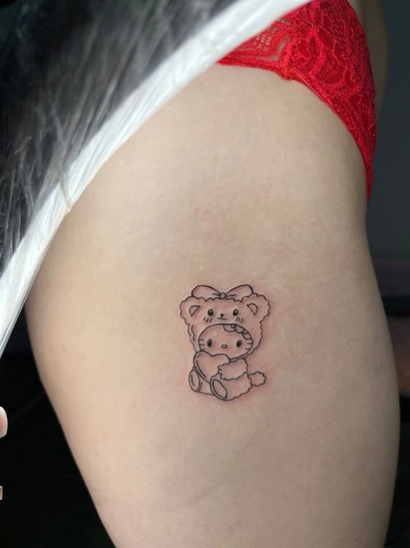 Ảnh mẫu xăm Hello Kitty mini phù hợp tham khảo tattoo nữ