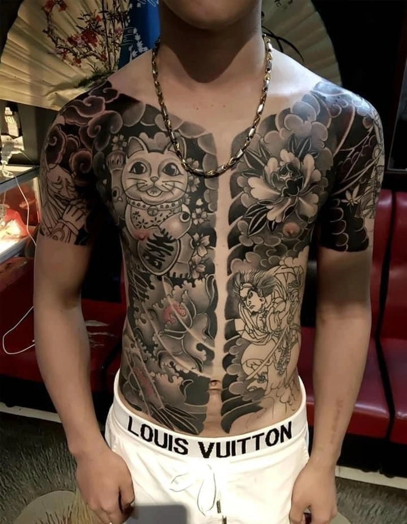 Ảnh xăm nhật cổ full ngực bụng phong cách yakuza cực chất