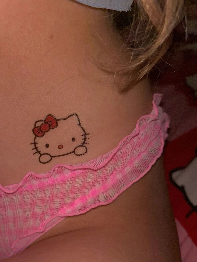Hình ảnh tattoo Hello Kitty mini dành cho nữ thích tattoo cute