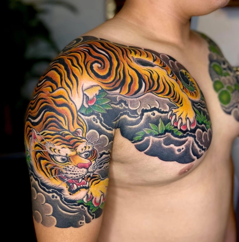 Hình ảnh xăm hổ nhật cổ cá tính cùng ánh nhìn mạnh mẽ