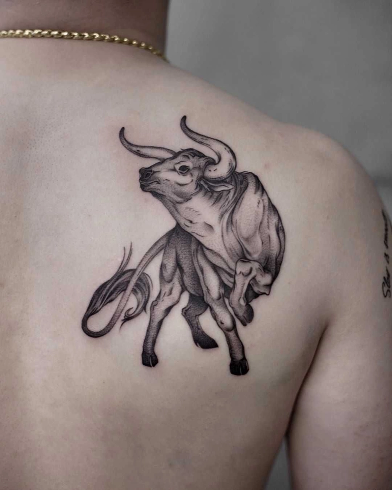 Hình tattoo con trâu mang vẻ đẹp cứng cáp mạnh mẽ