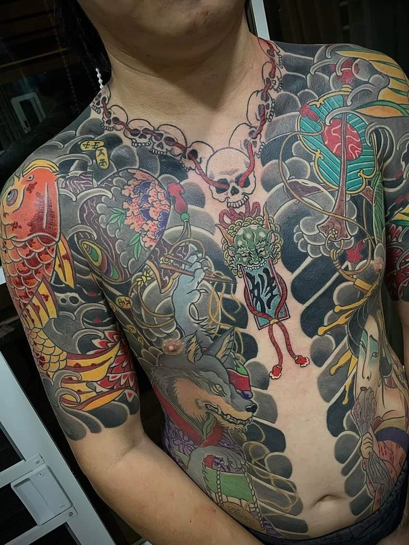 Mẫu nhật cổ kín người trước hợp người thích tattoo mạnh mẽ