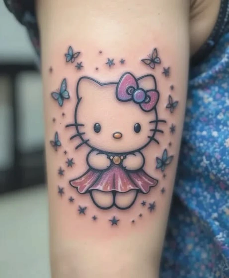 Mẫu xăm Hello Kitty mini ở cổ chân nhìn nhỏ gọn xinh xắn