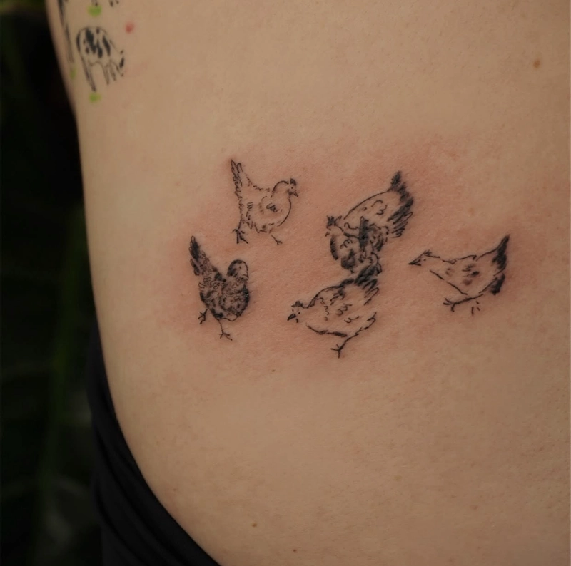 Tattoo đàn gà mini cực xinh yêu