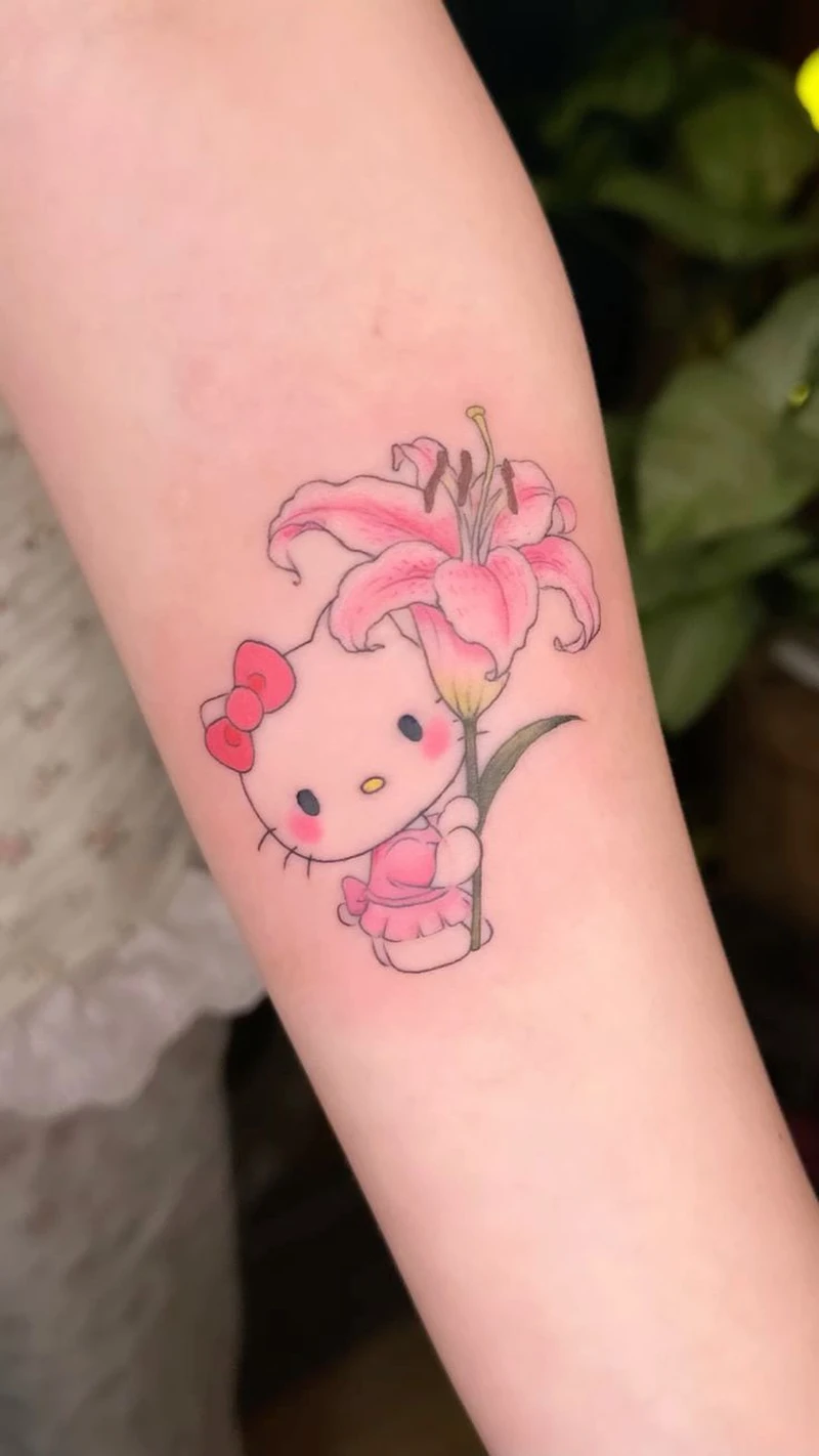 Tattoo mini Hello Kitty ở ngón tay phong cách nữ sinh Nhật
