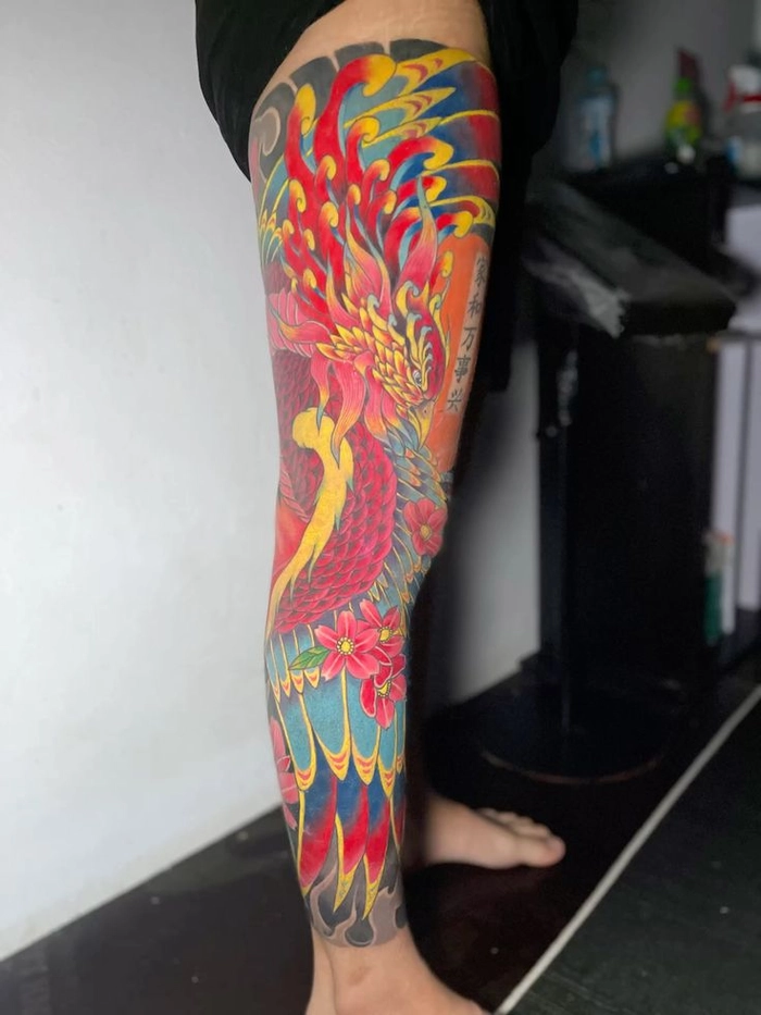 Tattoo phượng hoàng full chân mang vẻ đẹp cuốn hút