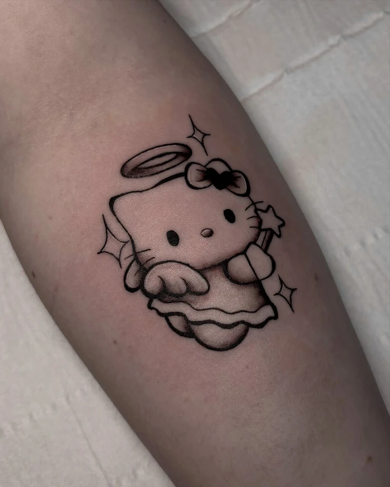 Xăm hình Hello Kitty mini ở tay phong cách nhẹ nhàng