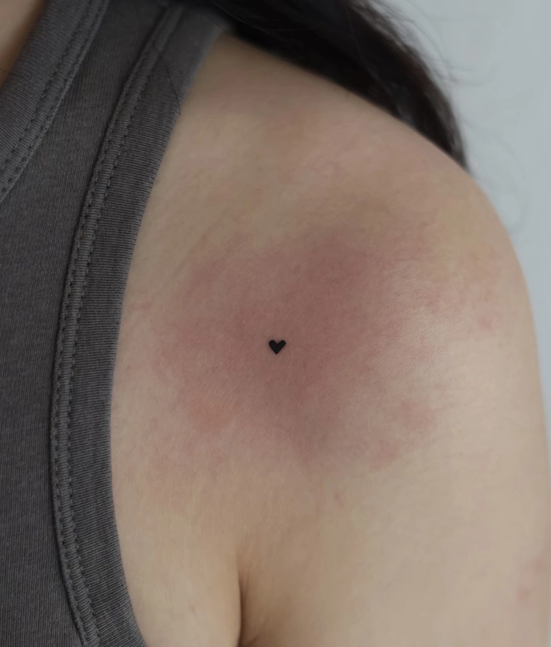 ảnh hình xăm trái tim siêu nhỏ