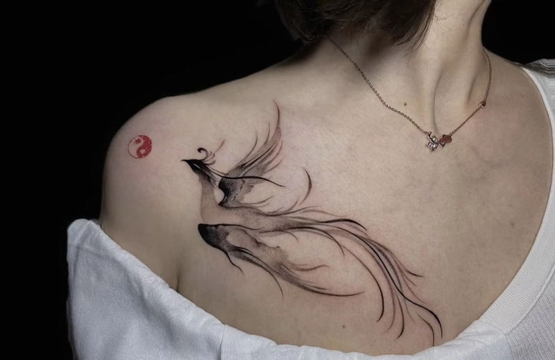 hình xăm phượng hoàng tung cánh