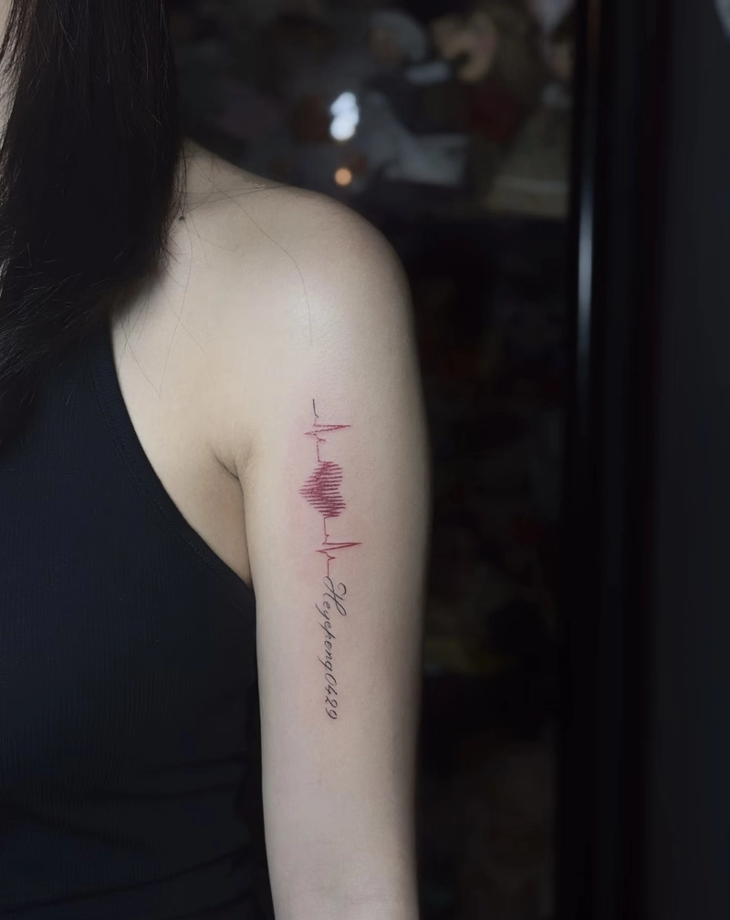 mẫu hình xăm trái tim kết hợp chữ
