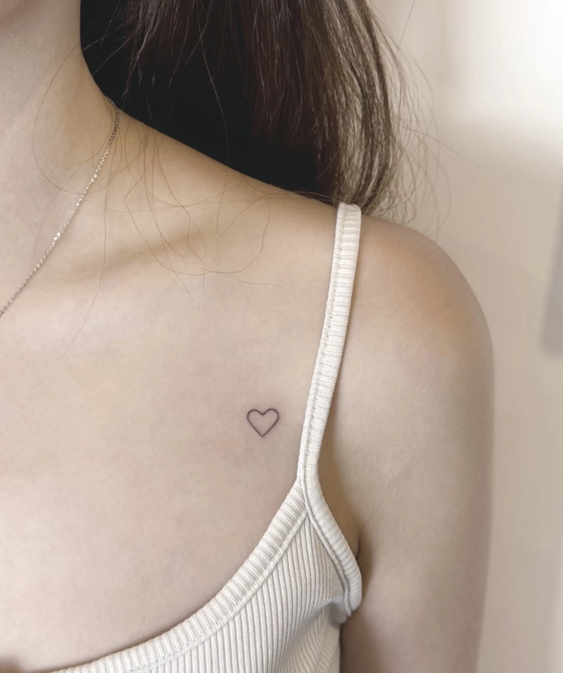 mẫu hình xăm trái tim mini nghệ thuật nữ