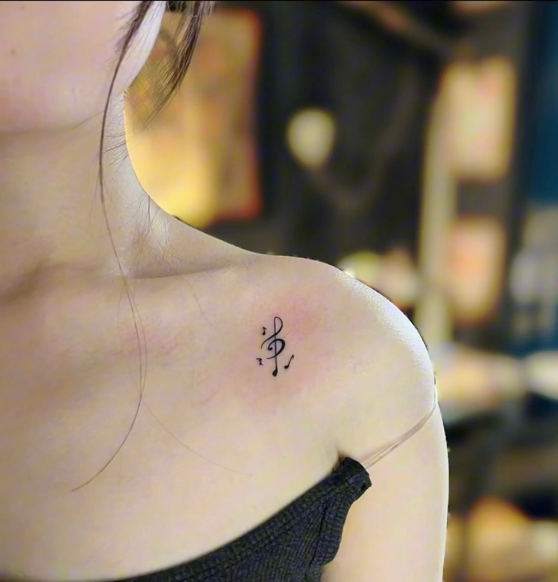 mẫu tattoo nốt nhạc nhỏ xinh nữ