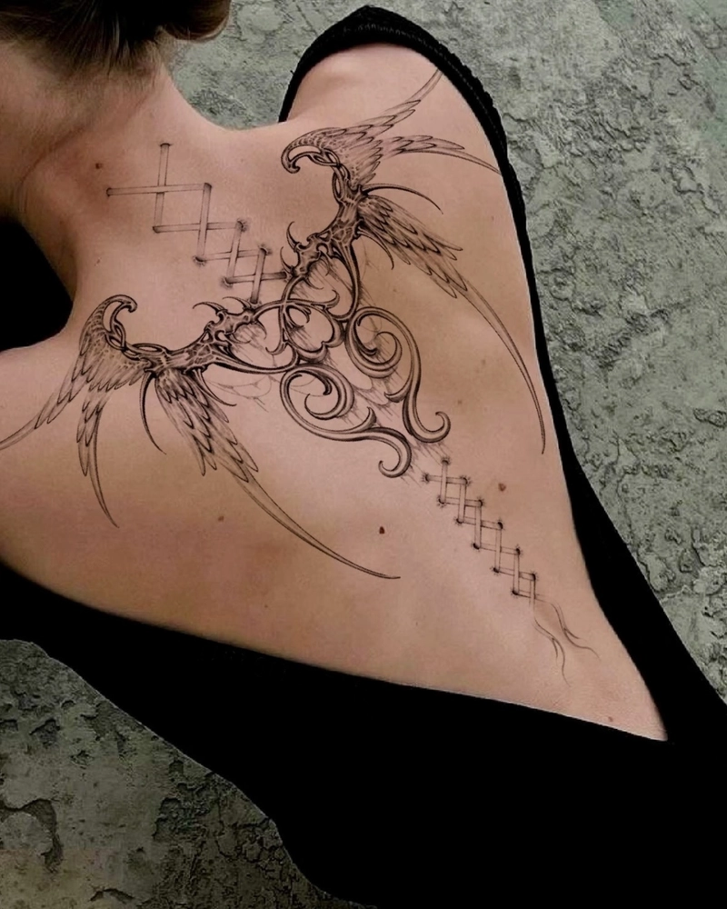Ảnh tattoo full lưng nữ với nét đẹp sang trọng hiện đại