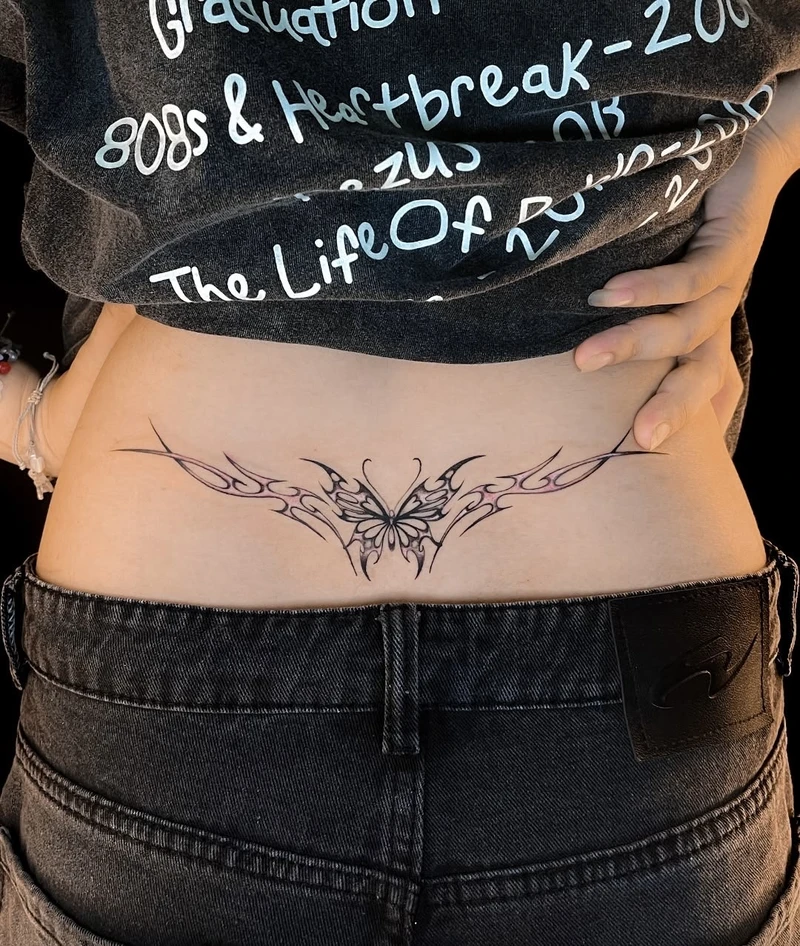 Bức hình tattoo succubus cùng tạo hình nóng bỏng cuốn hút