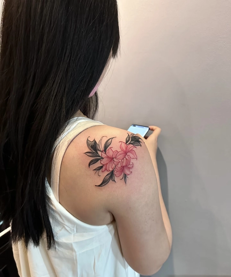 Hình ảnh hình xăm vai nữ cùng chi tiết tinh tế nổi bật