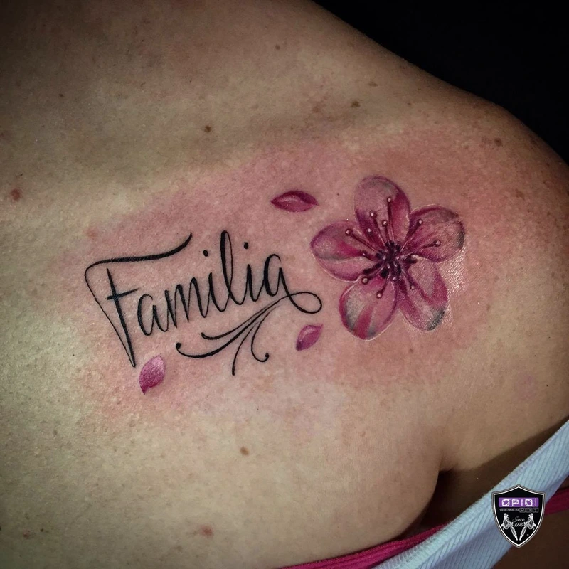 Hình ảnh xăm family với font chữ tattoo hiện đại