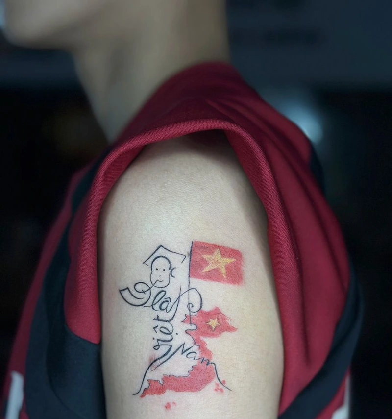 Hình xăm bản đồ Việt Nam phong cách tattoo nghệ thuật