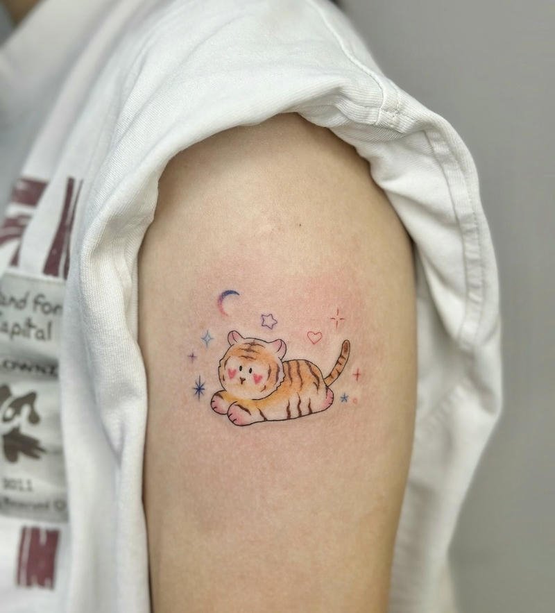 Kiểu hình xăm hổ cute đường nét tròn trịa
