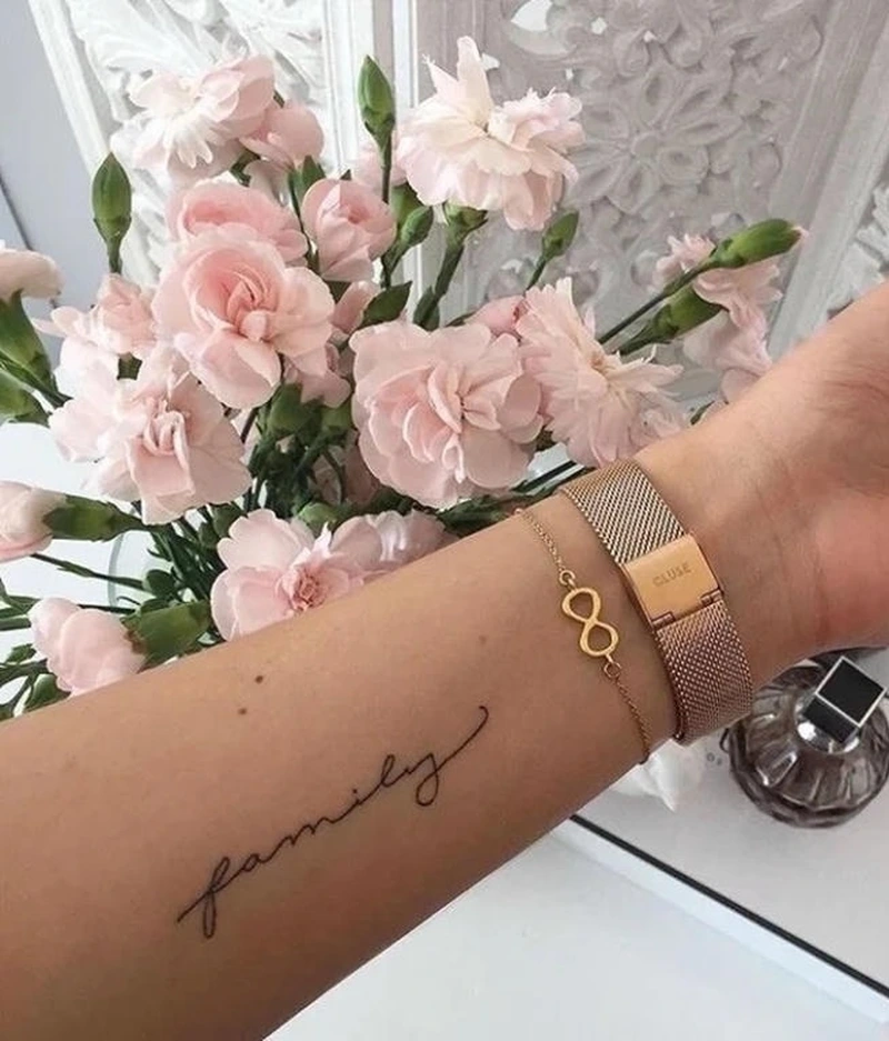 Tattoo chữ family phù hợp phong cách hiện đại