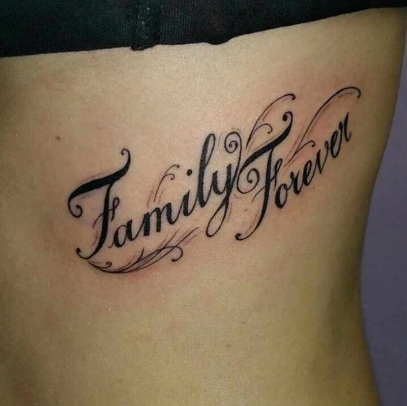 Tattoo family mini hợp vị trí cổ tay nhỏ