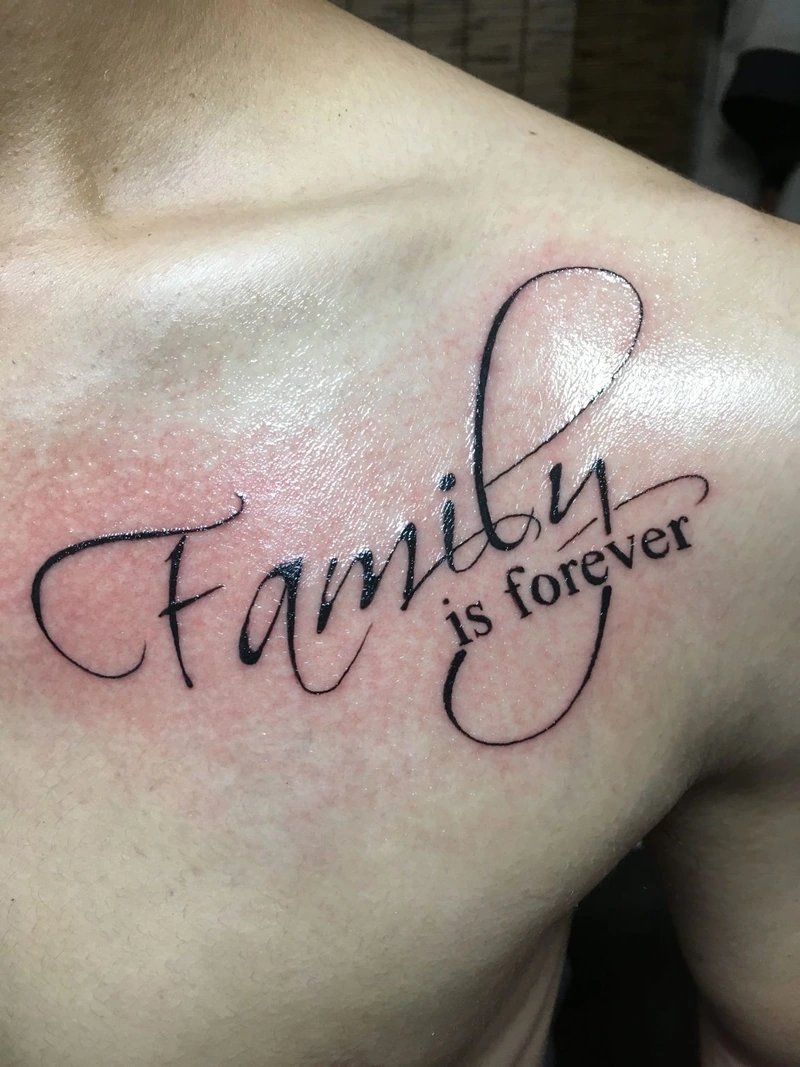 Xăm hình family nổi bật trong phong cách tattoo chữ