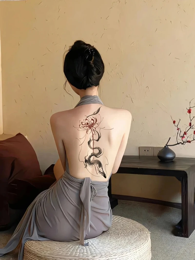 hình xăm quyến rũ cho nữ độc đáo