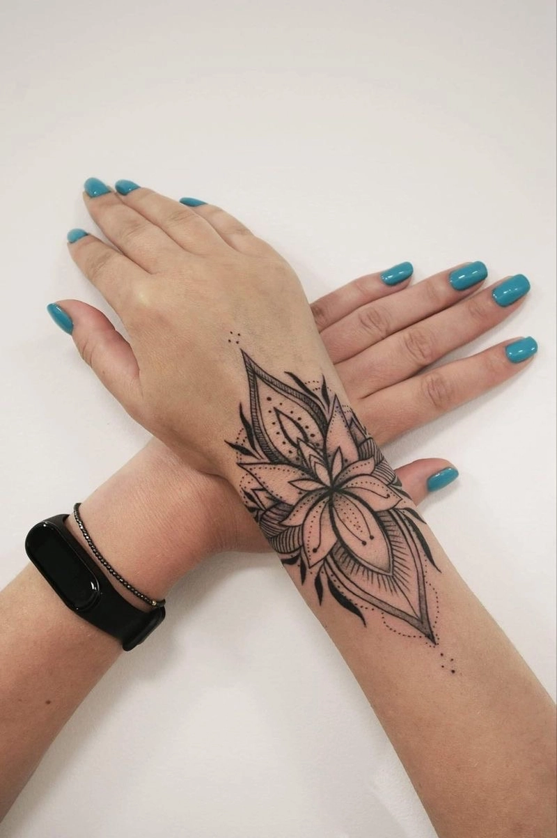 mẫu xăm hình mandala đẹp nữ tính