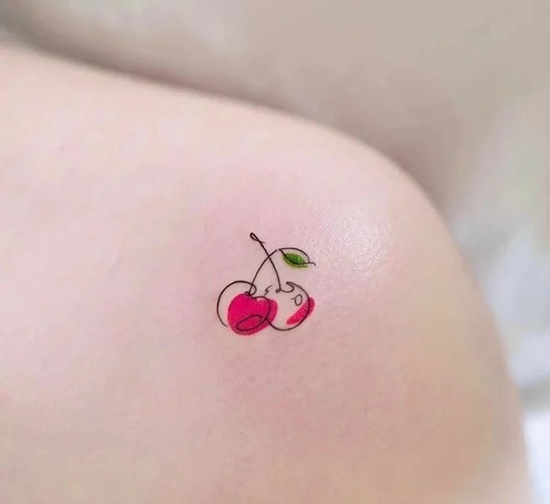 mini hình xăm vai nữ đẹp nhất đầy cuốn hút