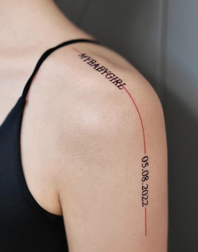 tattoo xăm chữ bắp tay nữ đẹp theo xu hướng hiện đại
