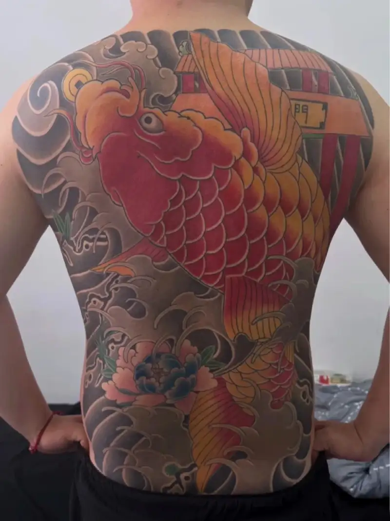 hình xăm cá chép hóa rồng ở tay