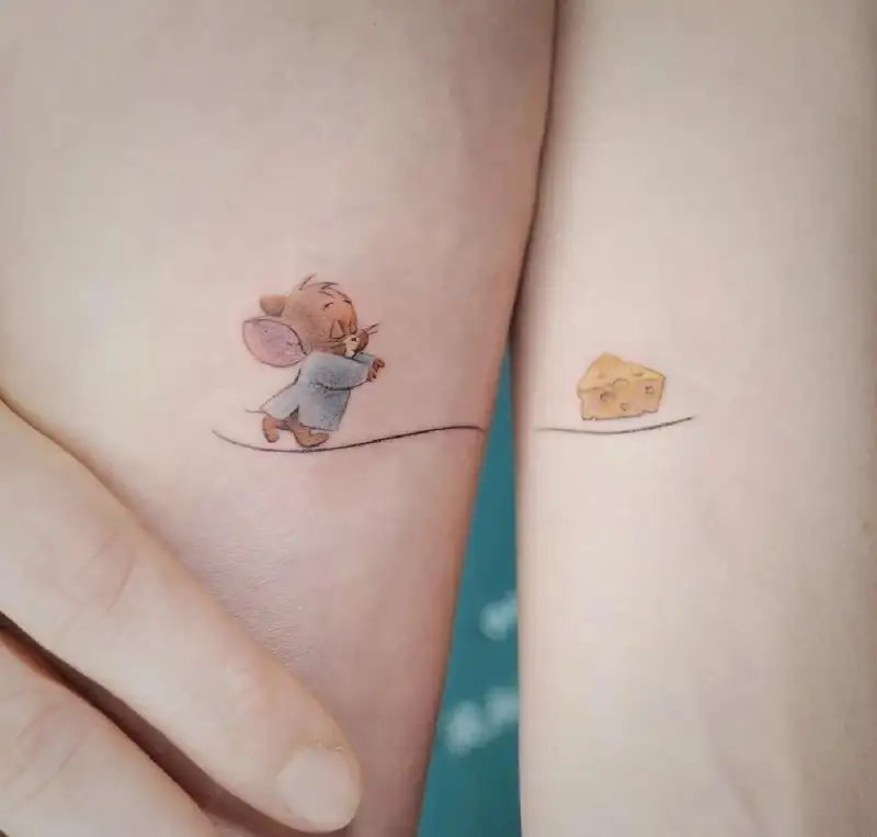 hình xăm cổ tay nữ ý nghĩa mini